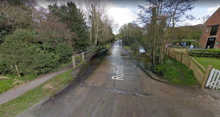 Rufford Ford  - vehicles vs flooded ford