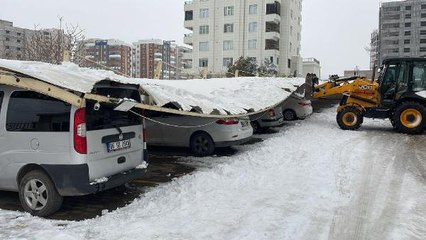 ŞANLIURFA'YA 3 YIL SONRA KAR YAĞDI, KENT BEYAZA BÜRÜNDÜ