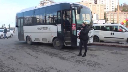 Son dakika: Kadın şoför direksiyon sallayarak ekmeğini kazanıyor