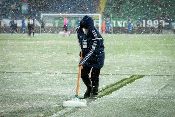 Çaykur Rizespor - Antalyaspor yoğun kar nedeniyle ertelendi