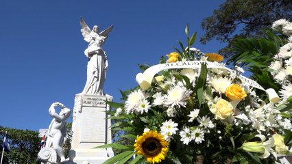Depositan flores en el monumento a Rubén Darío por su aniversario natal