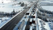 Yoğun kar yağışı nedeniyle ulaşıma kapatılmıştı! Tarsus-Adana-Gaziantep otoyolu yeniden ulaşıma açıldı