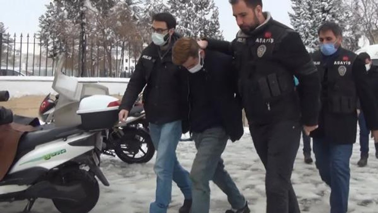 KABLOLU CİNAYETTE KATİL, ÇAY DAVETİNE GİDEN ARKADAŞ ÇIKTI