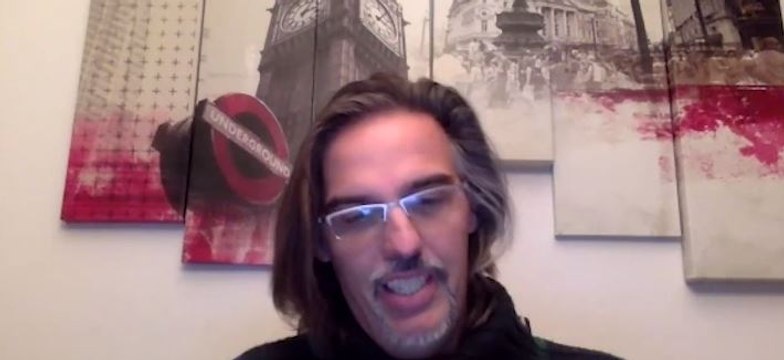 Pillan a un concejal de la oposición llamando gilipollas al alcalde de Paracuellos del Jarama (Madrid)