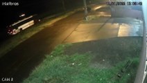 Vídeo monstra carro capotando várias vezes na PR-180, prolongamento da Avenida Piquiri