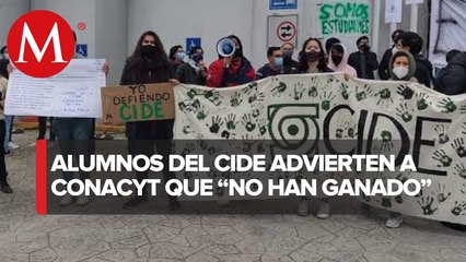 Manifestación de estudiantes del CIDE en la Secretaría de Gobernación
