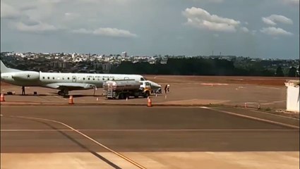 Avião da FAB pousa em Cascavel trazendo venezuelanos