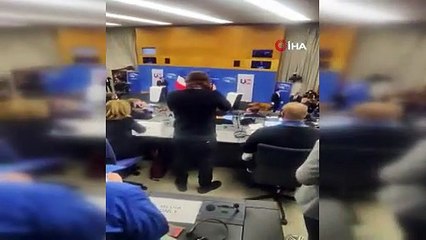 Macron ve AP Başkanı Metsola, soru almayınca gazeteciler salonu terk etti