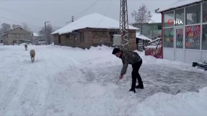 Bingöl'de ilçeler de beyaza büründü