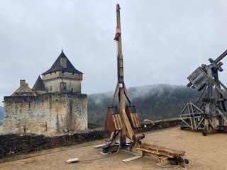 Un couillard au château de Castelnaud en Dordogne