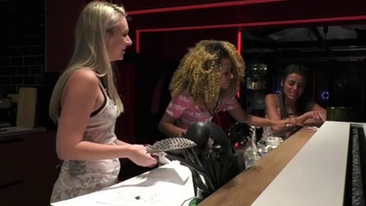 Grace, Vera en Hanne zijn nog laat bezig - 20 januari 2022.