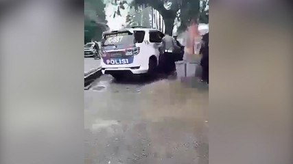 Lakalantas Mobil PJR Pengawal Gubernur Jambi, Pengendara Motor Terseret dan Terjepit