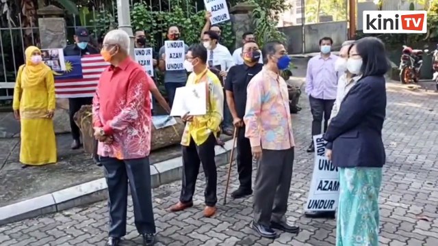 'Undur Azam Baki' - AMK usung duit ‘Republic of Azam’ ke parlimen