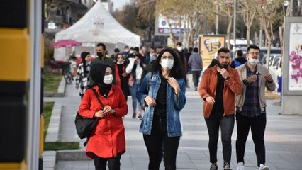 Bilim Kurulu Üyesi Prof. Dr. Şener: "Sömestr'da vaka sayıları pik yapacak"