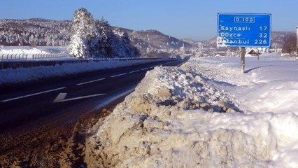 BOLU'DA SON 72 YILIN EN YOĞUN KAR YAĞIŞI DURDU, ULAŞIM RAHATLADI