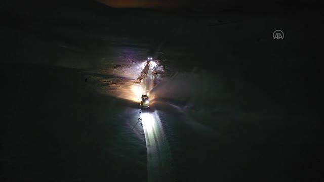 Kar yağışı ulaşımı olumsuz etkiledi