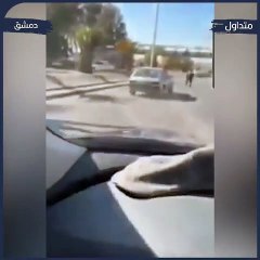 الأموال تتطاير في الشارع بين السيارات: فيديو يوثق ما حدث