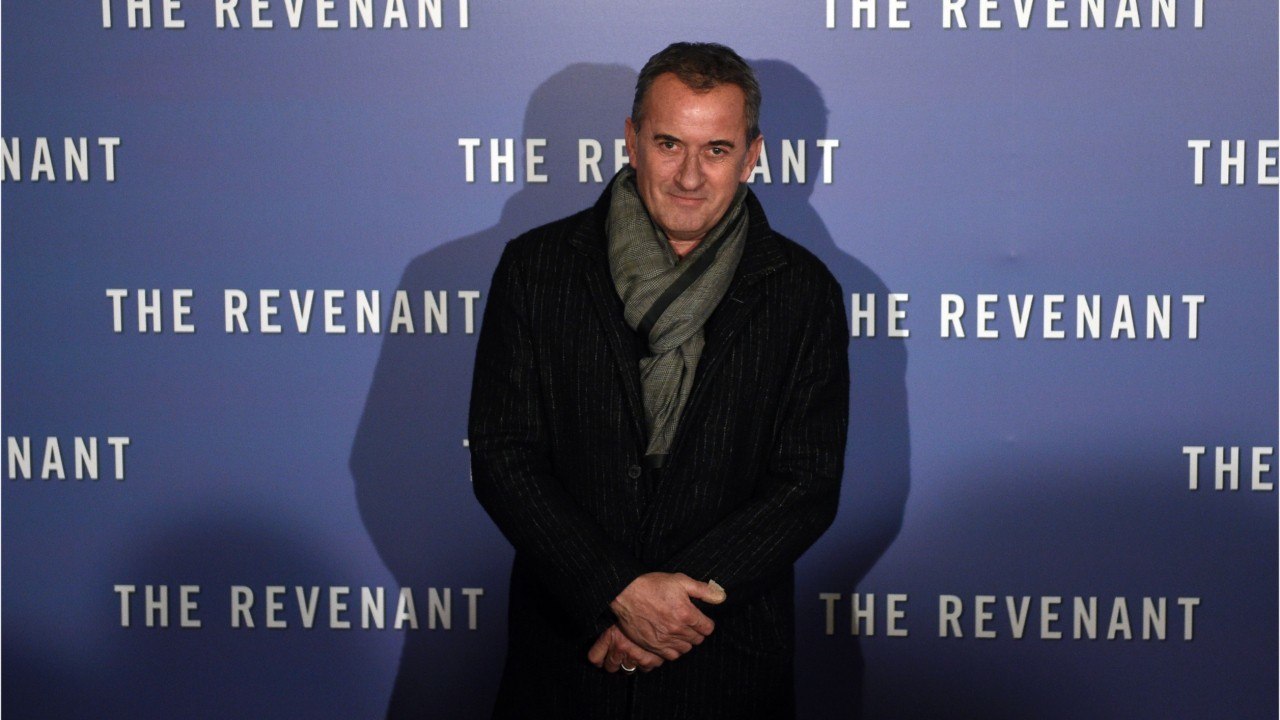 Voici - Christophe Dechavanne : sa fille Ninon en couple, elle présente son nouveau compagnon