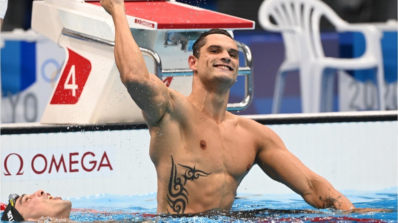 Voici - "C'est génial…" : Florent Manaudou ironise sur ses galères du réveillon du Nouvel an sans sa chérie Pernille Blume