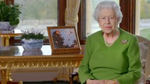 VOICI : Elizabeth II : la reine zappe Harry et Meghan Markle dans ses voeux du Nouvel An, les internautes divisés