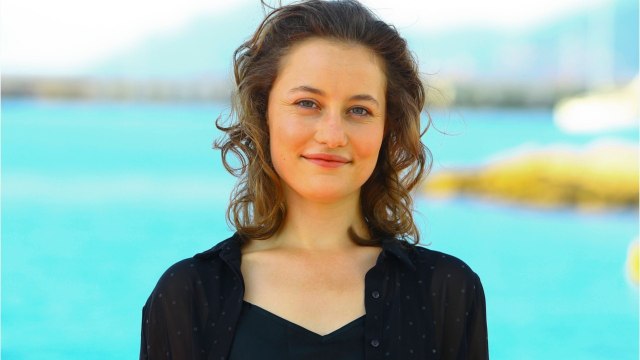 VOICI : Sissi : qui est Dominique Devenport, qui succède à Romy Schneider dans la peau d'Élisabeth de Wittelsbach ?