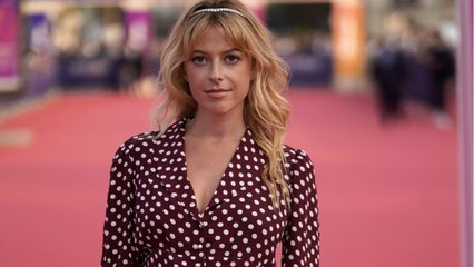 VOICI - Victoria Monfort maman : la fille de Nelson Monfort pose avec sa fille et son compagnon sur Instagram