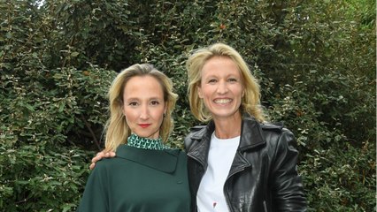 VOICI : Alexandra et Audrey Lamy métamorphosées pour Noël : elles créent l'hilarité sur la Toile
