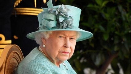VOICI : Elizabeth II : son Noël chamboulé par l'arrestation d'un homme armé à Windsor