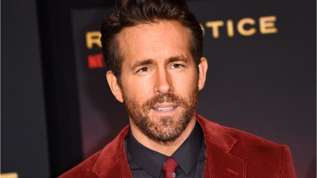 VOICI : Ryan Reynolds confondu avec Ben Affleck : il raconte son petit mensonge
