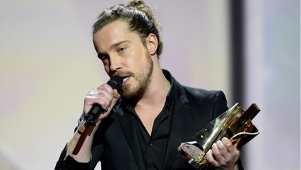 VOICI : Julien Doré : l'étonnante raison pour laquelle il a commencé à fumer après la nouvelle Star