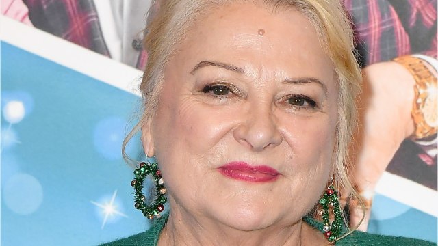 VOICI : Josiane Balasko maman : l'actrice fait de rares confidences sur son fils adoptif