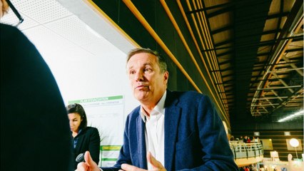 Voici - Nicolas Dupont-Aignan : positif à la Covid-19, a-t-il “oublié” de s’isoler ?