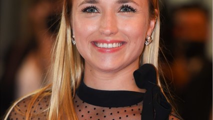 VOICI - PHOTO Chloé Jouannet célèbre l'anniversaire de Brad Pitt et c'est très drôle