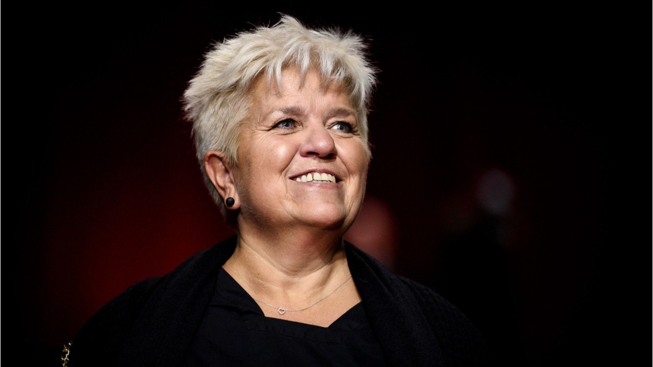 VOICI : Mimie Mathy : sa réponse cash à ceux qui pensent qu'elle n'est "pas sympa"