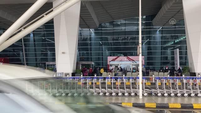 YENİ DELHİ - Air India havayolu şirketi 5G belirsizliği nedeniyle ABD uçuşlarını askıya aldı