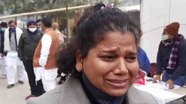 टिकट न मिलने पर फूट-फूटकर रोयी कांग्रेस नेता गीता रानी शर्मा, बोली- 10 मार्च तक खाना नहीं खाऊंगी