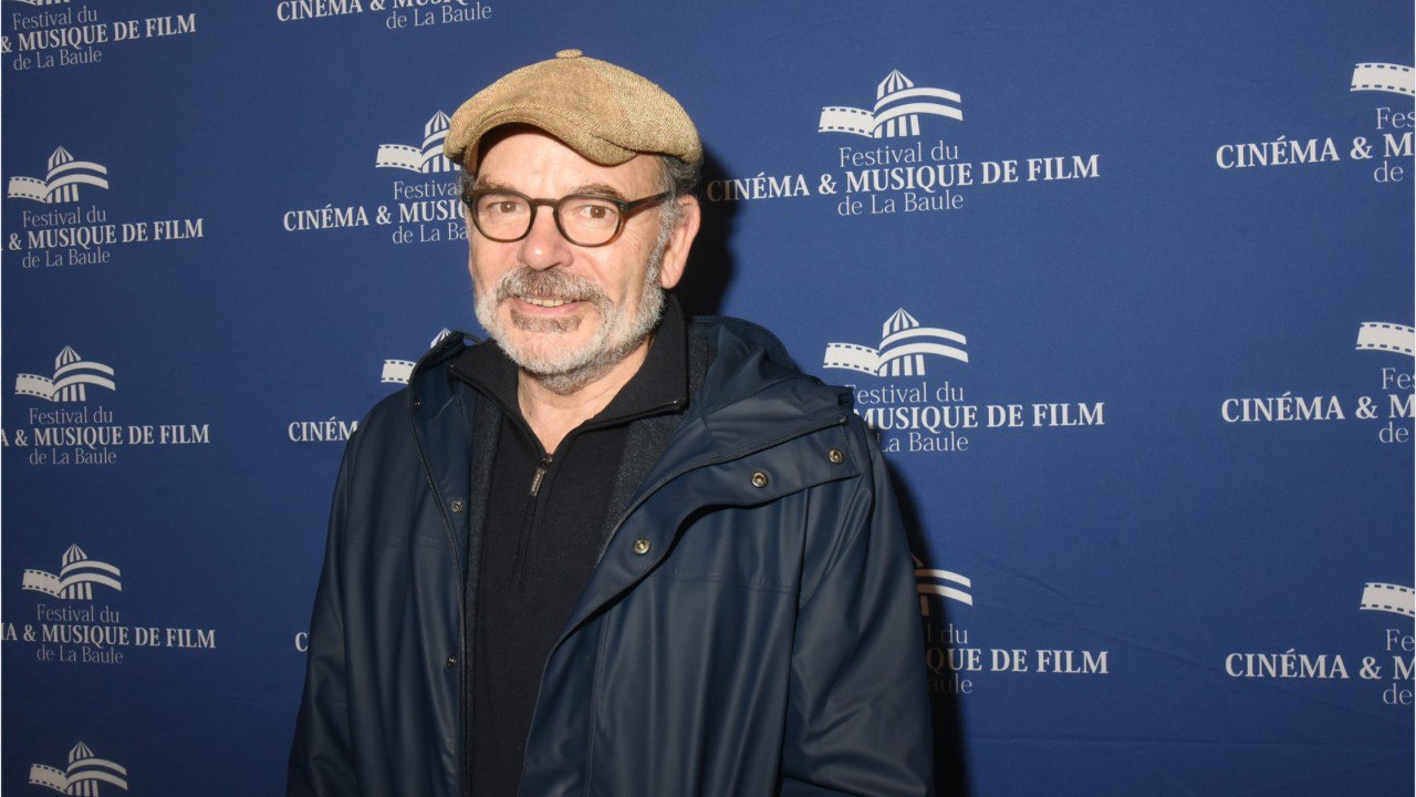 VOICI : Jean-Pierre Darroussin (Une si longue nuit) : qui sont les femmes de sa vie ?