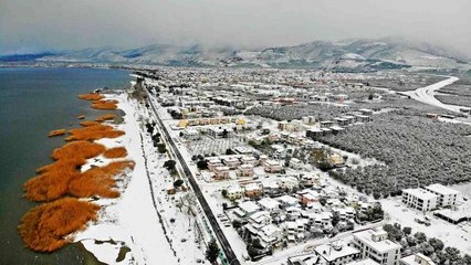 2 bin yıllık antik kentin beyaz örtüsü büyüledi- İznik'te kartpostallık kar manzaraları