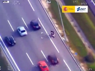 VÍDEO: La DGT pilla desde el aire a estos motoristas haciendo todas estas ¡burradas!