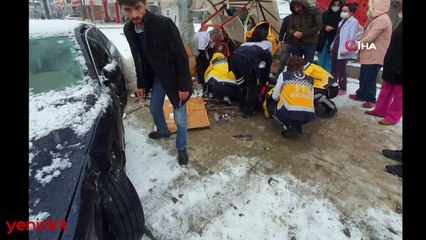 Lüks otomobilin simitçiyi ezdiği anlar böyle kaydedildi