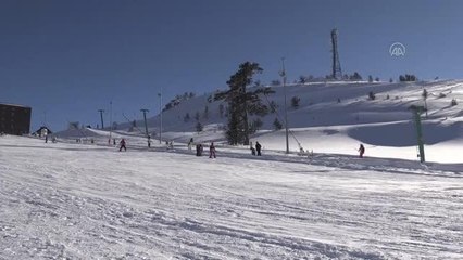 Kartalkaya'da kar kalınlığı 2 metreye yaklaştı