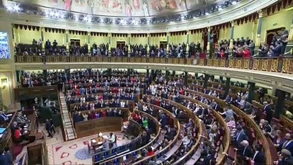 Video herunterladen: El PSOE sigue en cabeza en el CIS, PP y Vox suben, Podemos cae y Ciudadanos se desploma