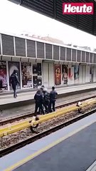 Wiener stürzt auf U4-Gleise: Rettung in letzter Sekunde