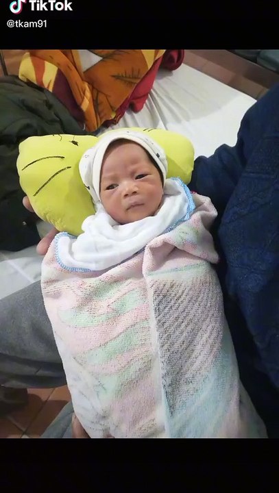 Ông Ngoại 76 tuổi có thêm con trai riêng khiến các con cháu bối rối về cách xưng hô