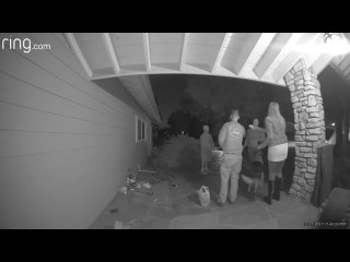 Lost Wallet Delivered to Door by Good Samaritans