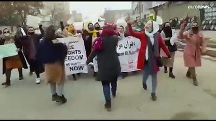 Medien: Taliban verhaften Aktivistin und drei Schwestern