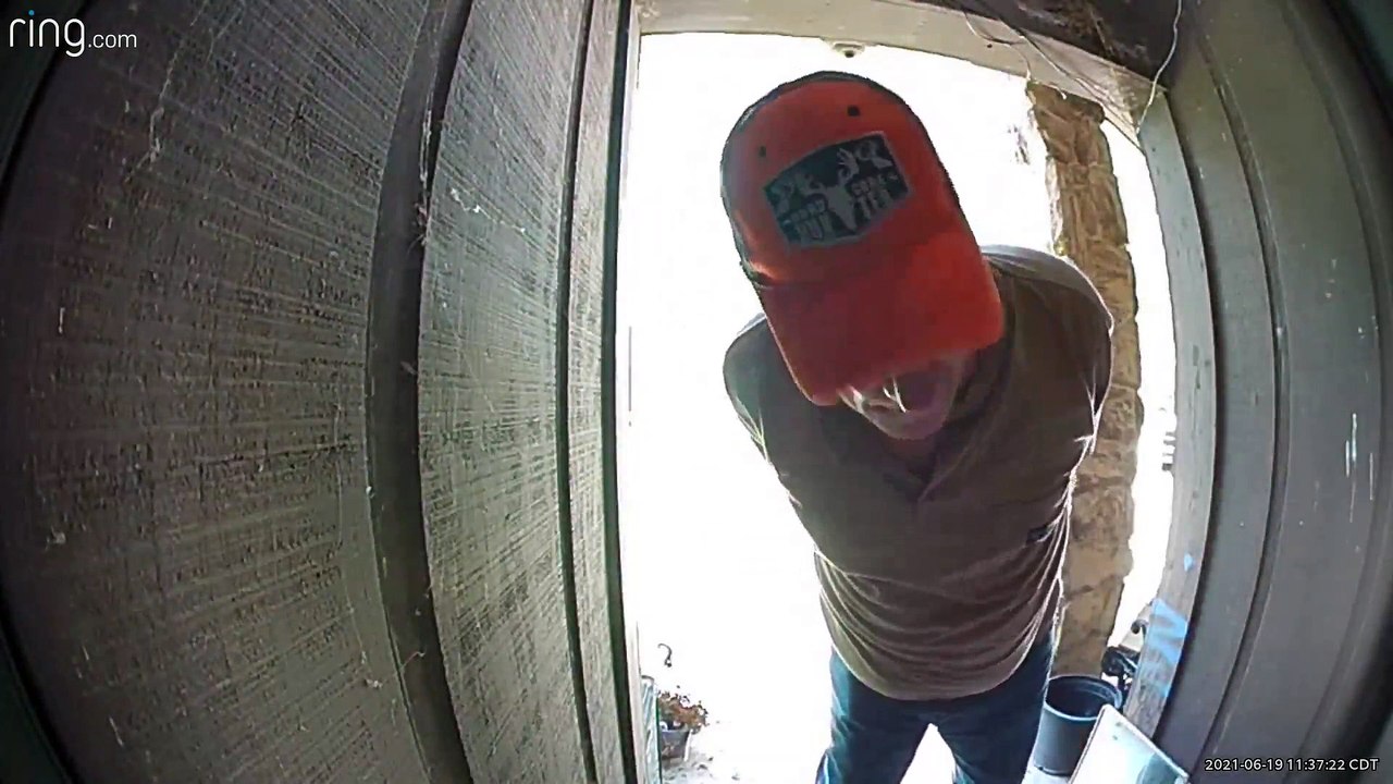 Extremely Rude Neighbor Attacks Doorbell