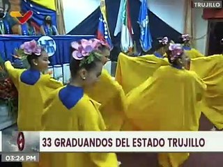 Primera promoción de la UNEM "Samuel Robinson" gradúa a 33 profesionales de la educación en Trujillo