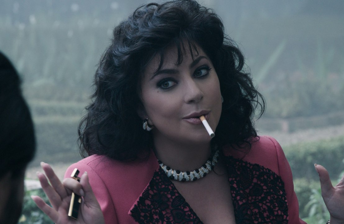 Lady Gaga parla della scena hot con Salma Hayek in ‘House of Gucci’