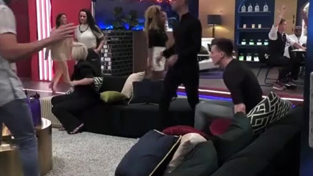 Eindelijk drank voor de bewoners - 20 januari 2022.